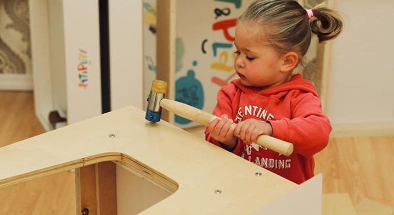 art-and-play-kids-tables-boards